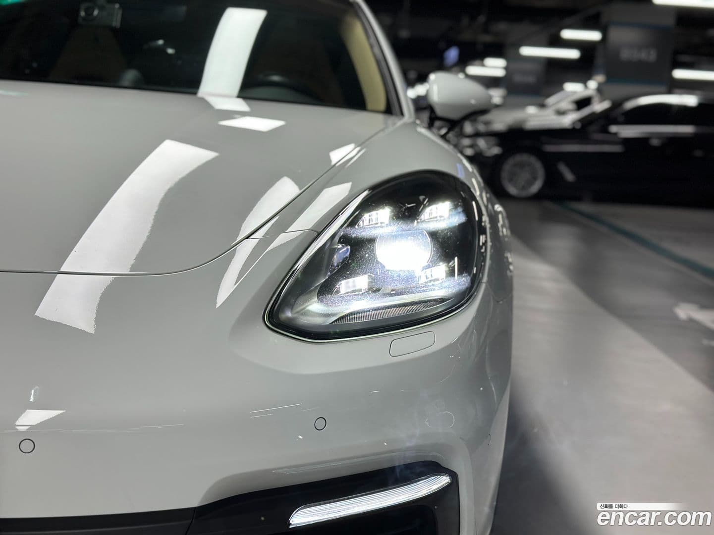 Main__Slider__Photo:Panamera Porsche 2018.0-2