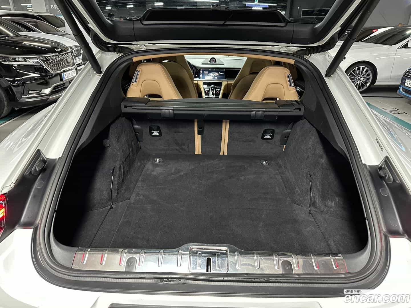 Panamera Porsche 2018.0-INNER-006