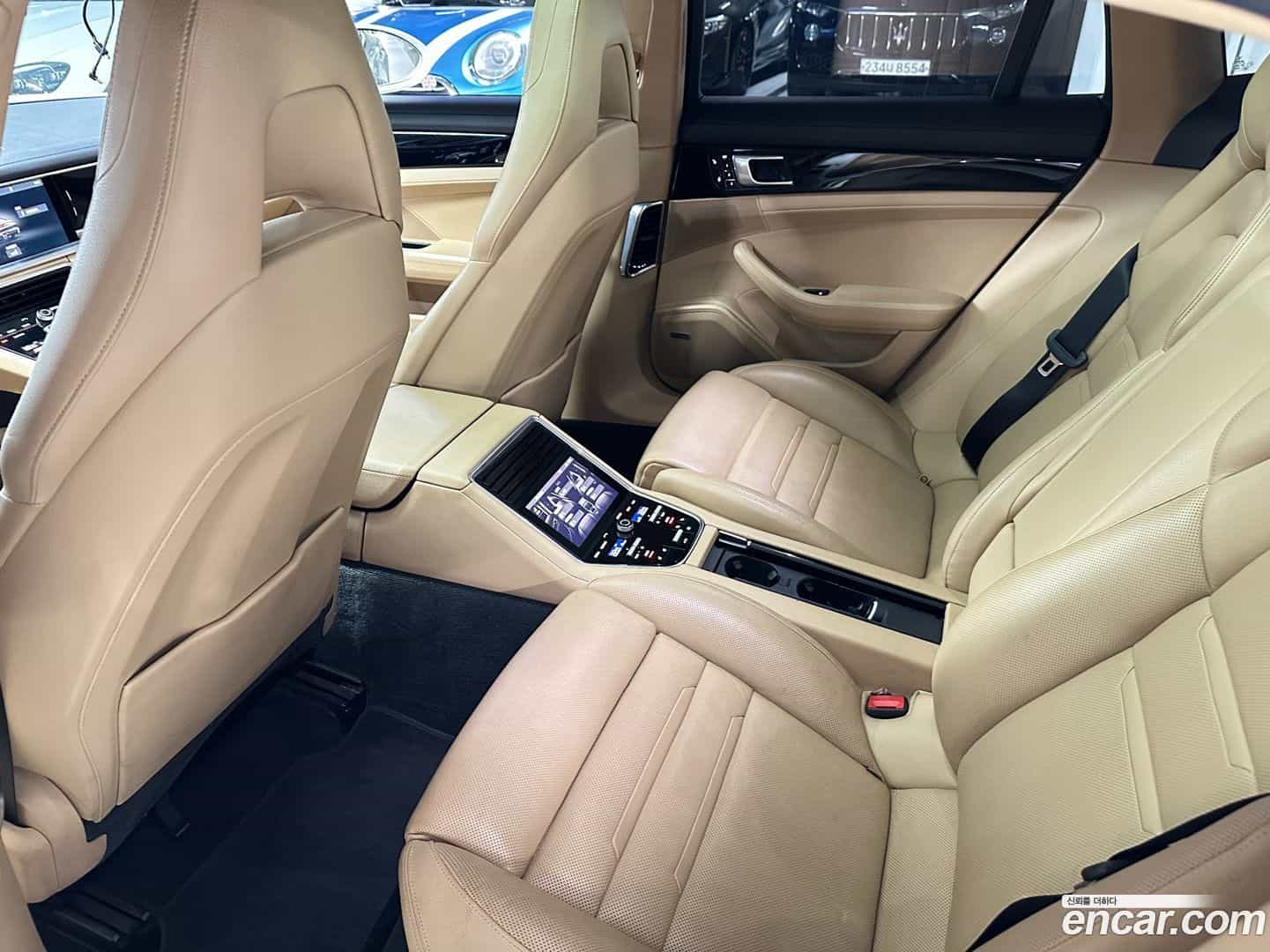 Panamera Porsche 2018.0-INNER-009