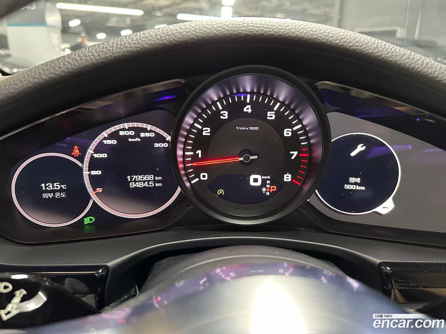 Panamera Porsche 2018.0-OPTION-024