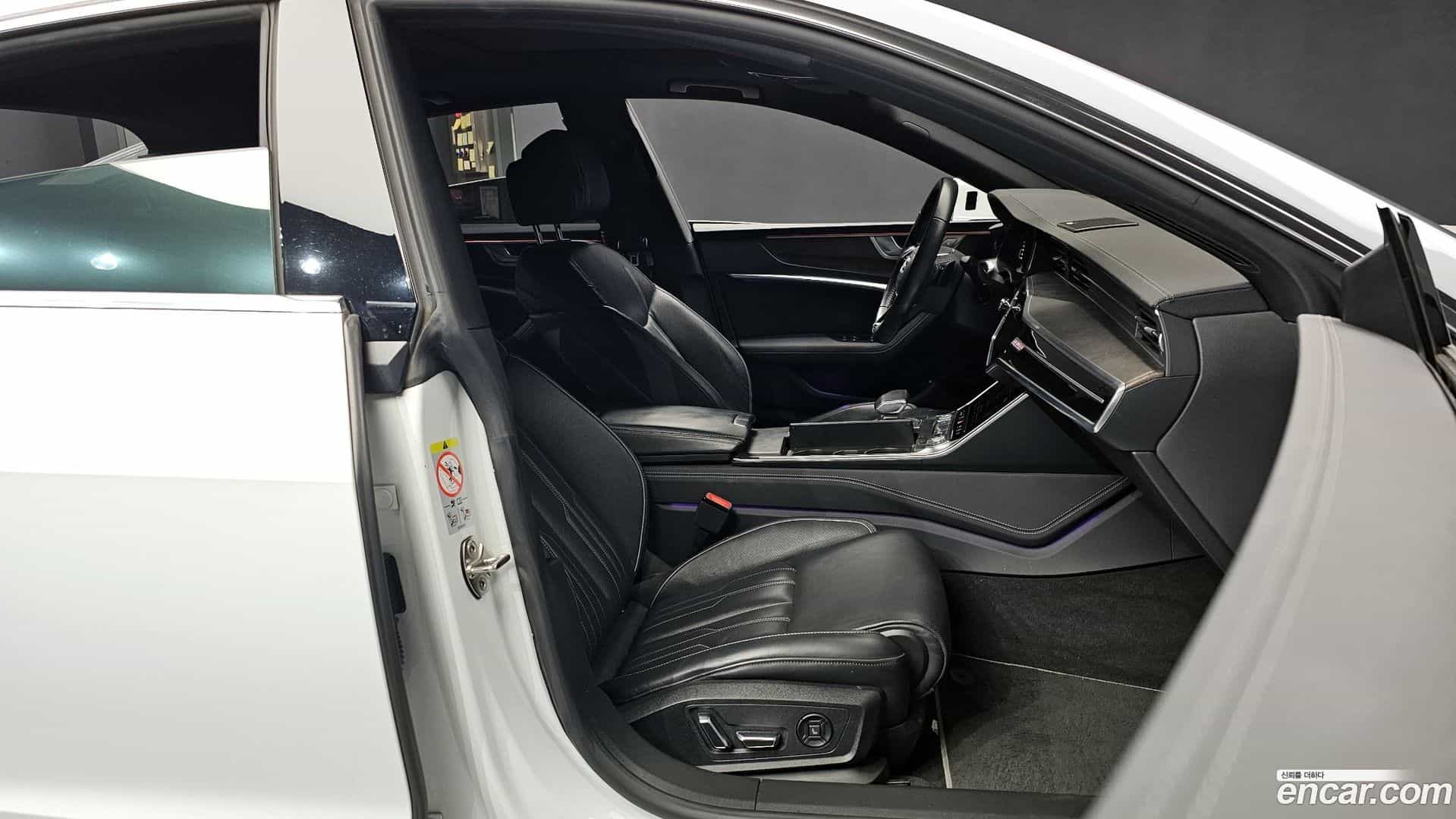 A7 Audi 2020.10-INNER-010