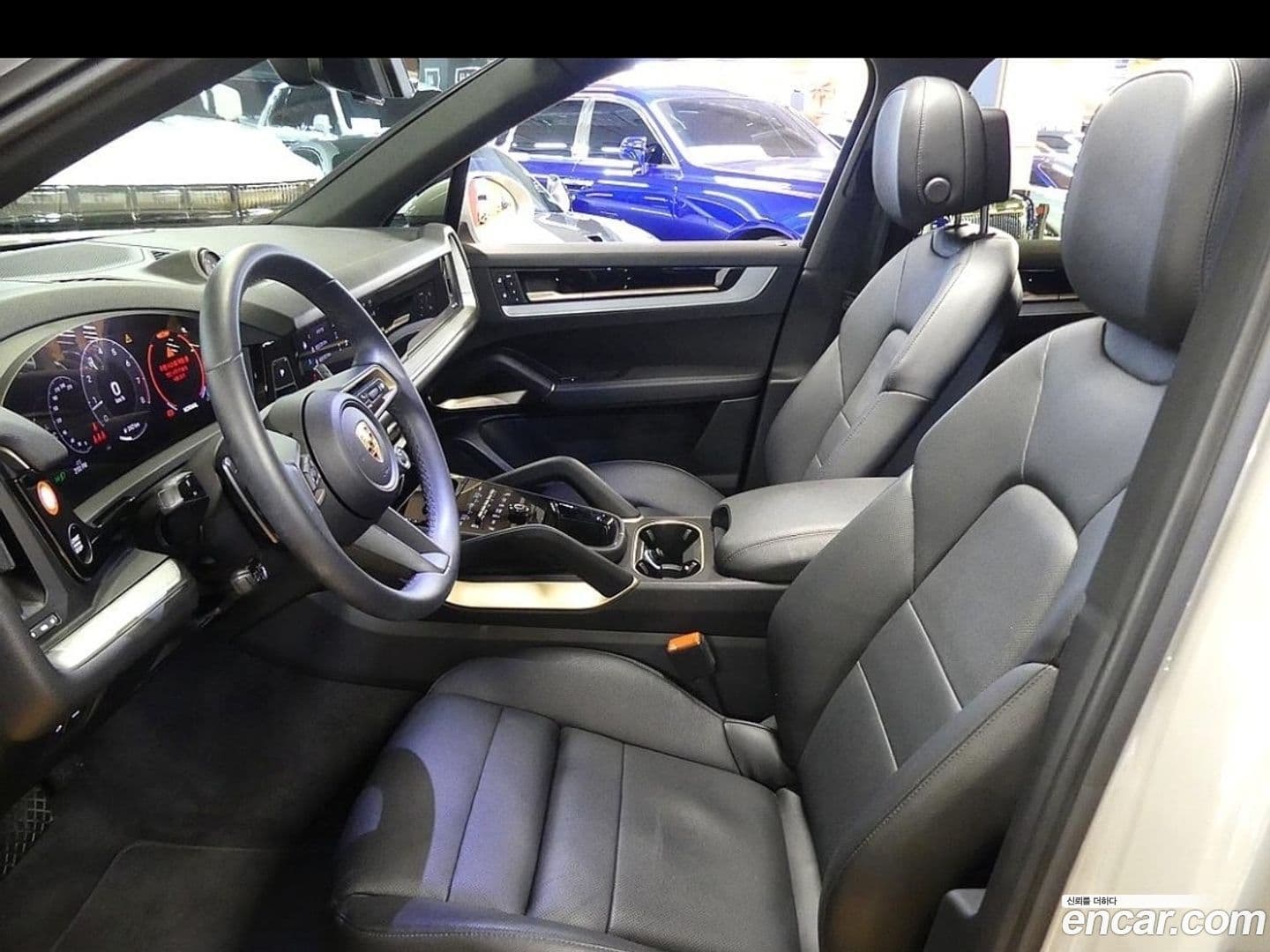 Main__Slider__Photo:Cayenne Porsche 2024.2-9