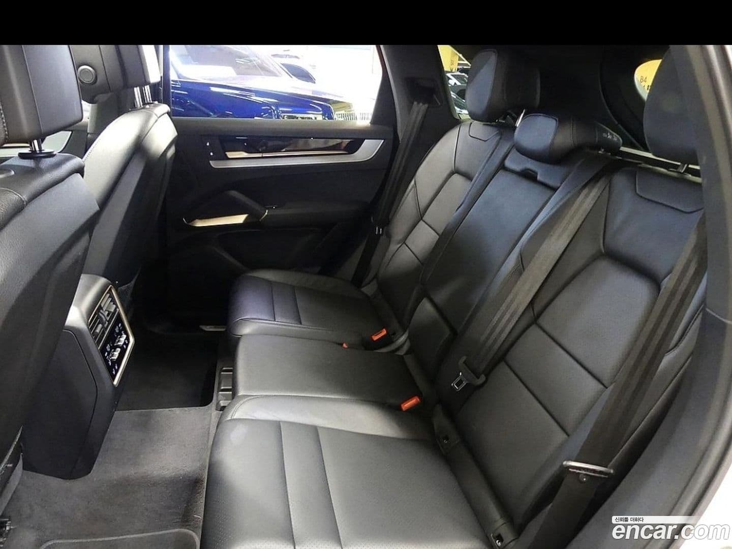 Main__Slider__Photo:Cayenne Porsche 2024.2-10