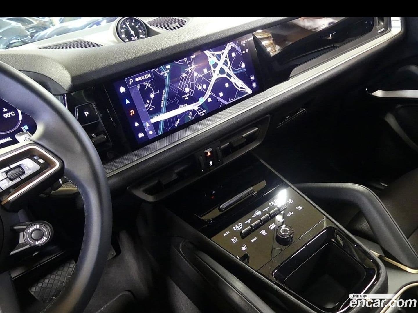 Main__Slider__Photo:Cayenne Porsche 2024.2-12