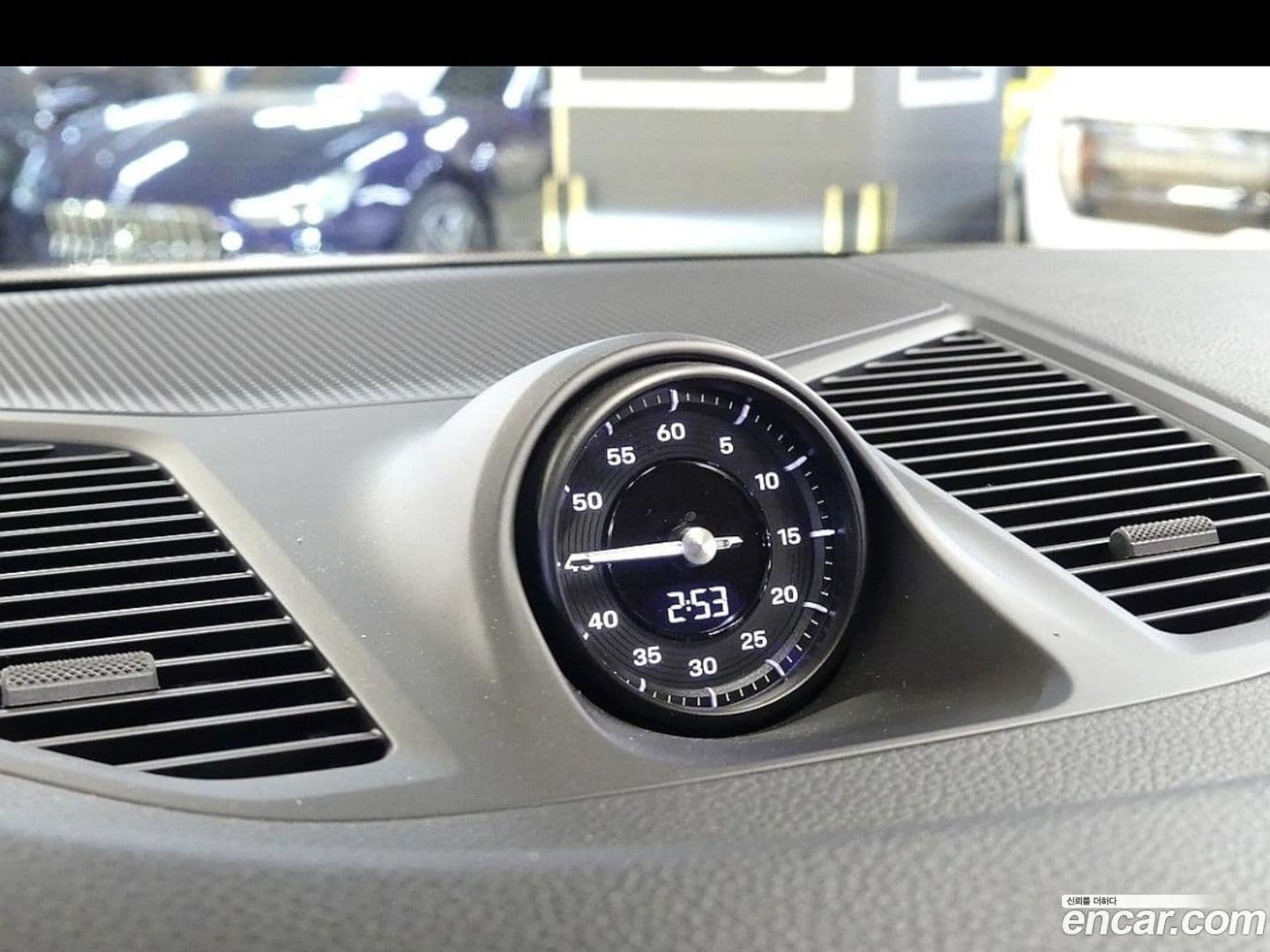 Main__Slider__Photo:Cayenne Porsche 2024.2-13