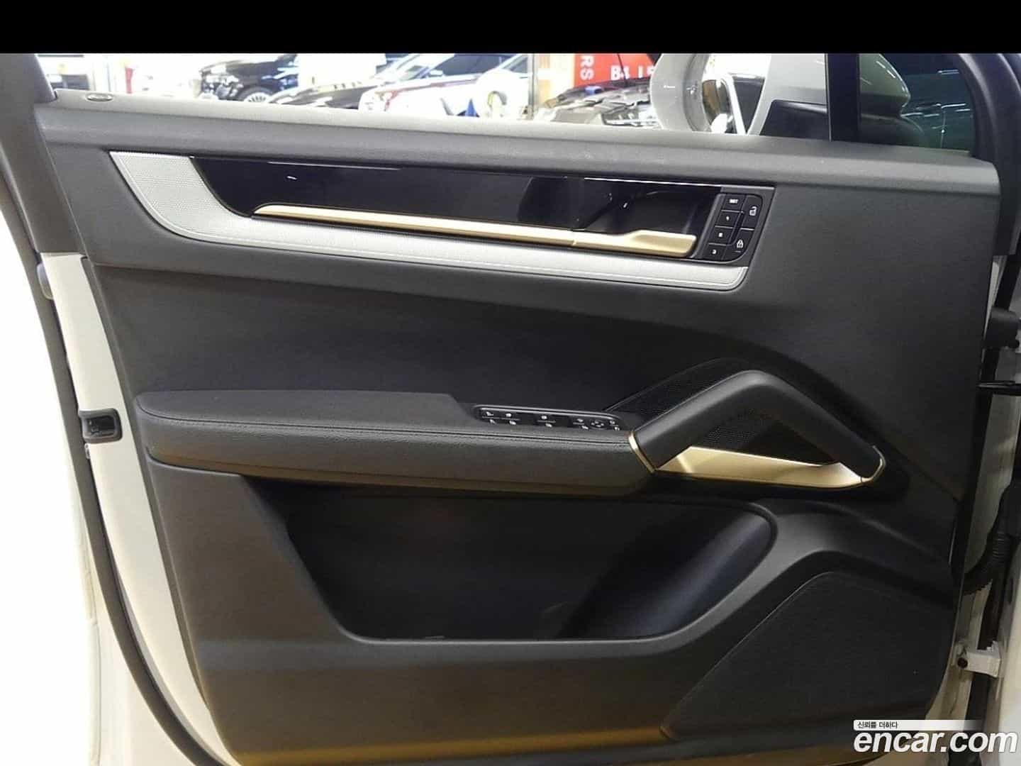 Cayenne Porsche 2024.2-OPTION-023