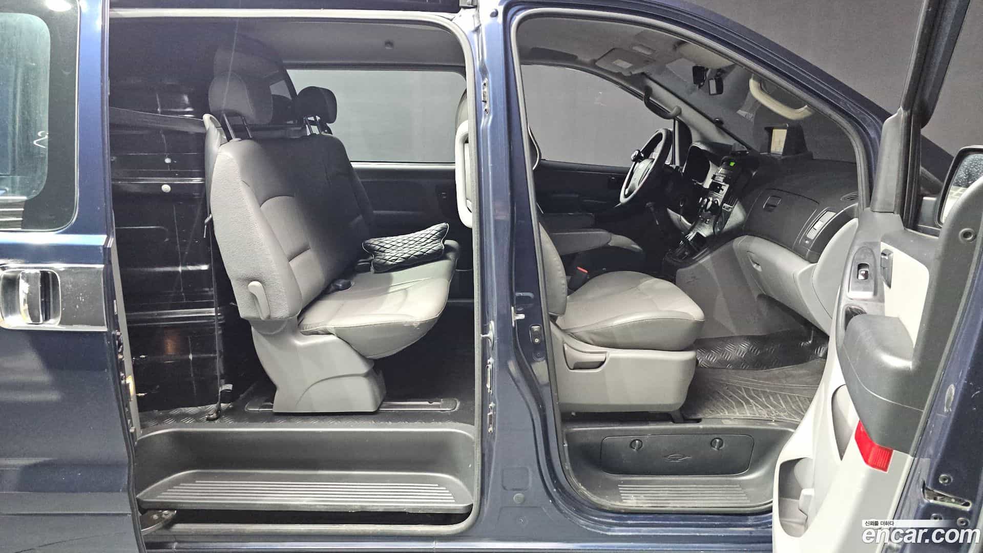 Starex Hyundai 2011.0-OPTION-015