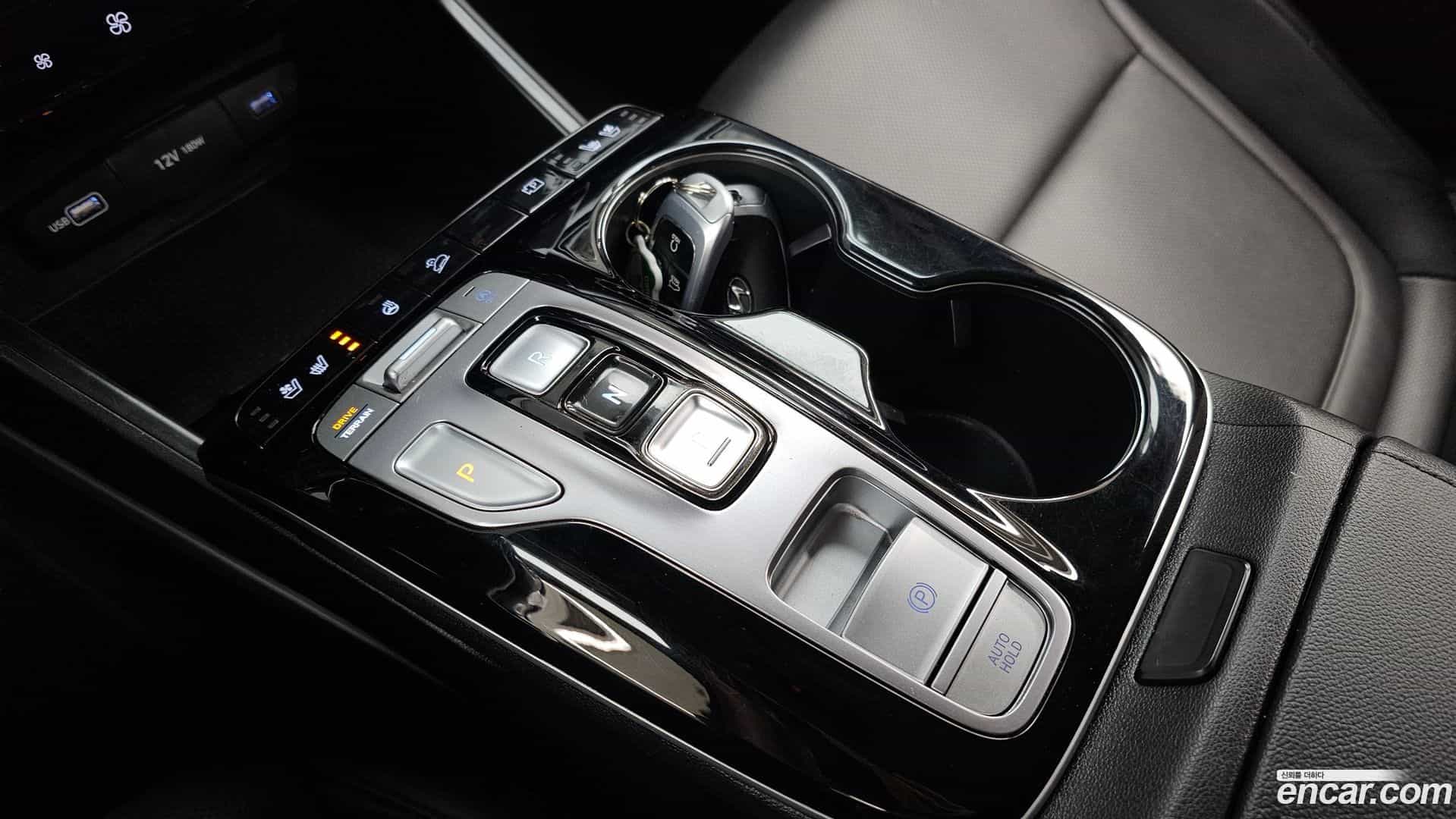 Tucson Hyundai 2023.1-INNER-009