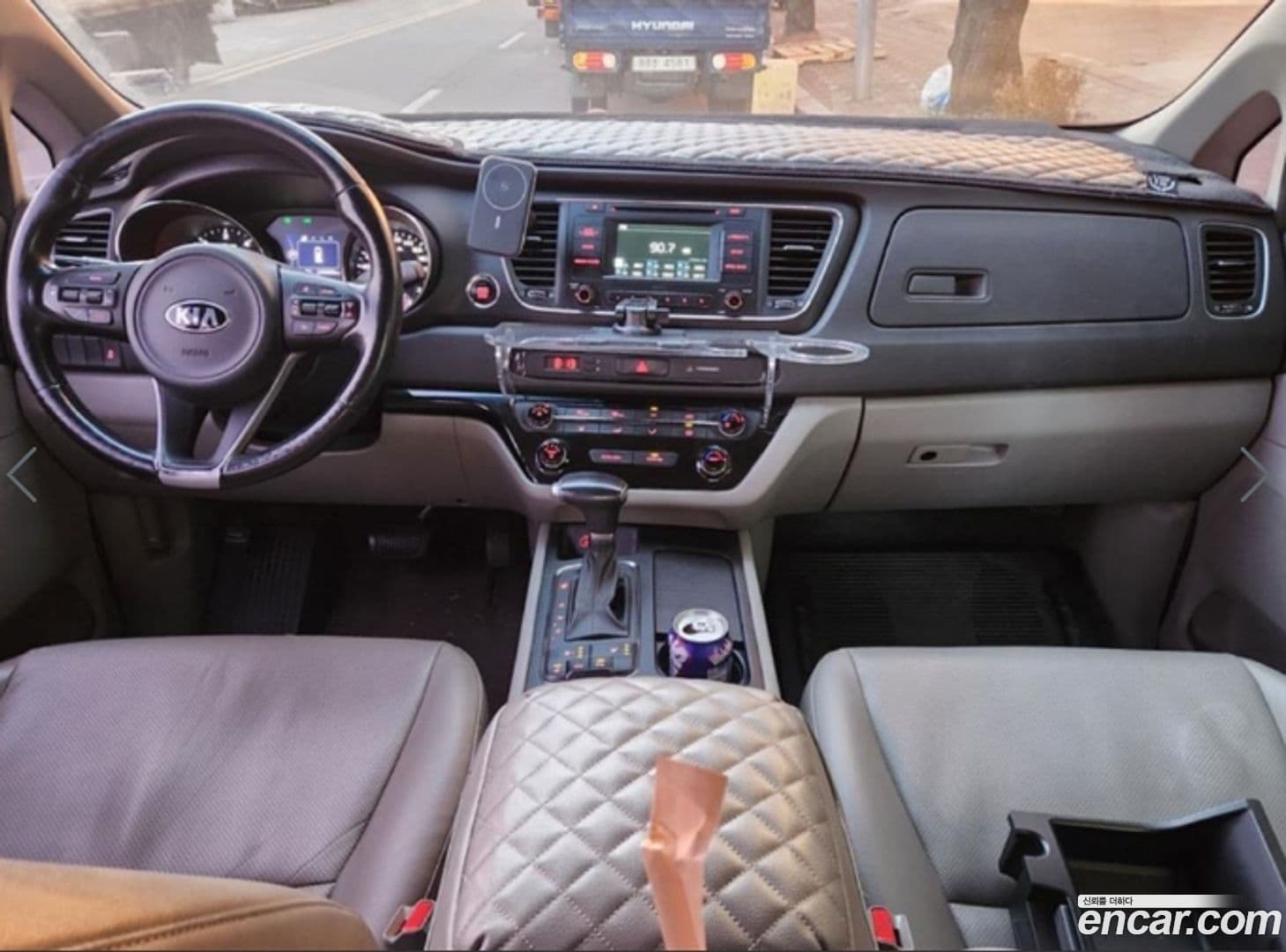 Main__Slider__Photo:Canival Kia 2017.3-7