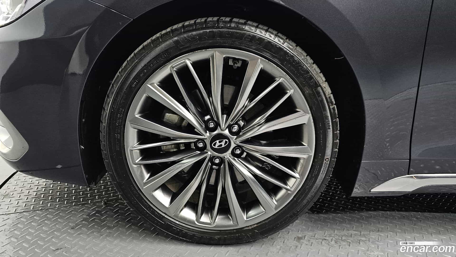 Grandeur Hyundai 2018.4-OUTER-005