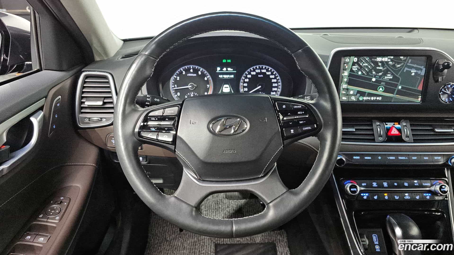Grandeur Hyundai 2018.4-OPTION-017
