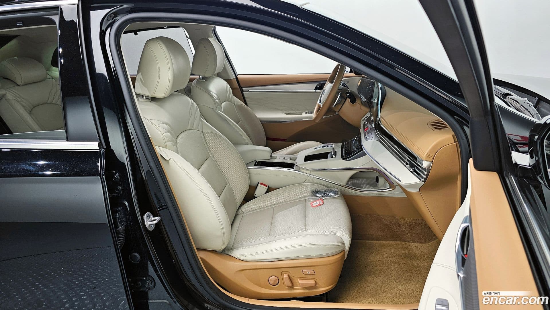 Main__Slider__Photo:Grandeur Hyundai 2022.6-11