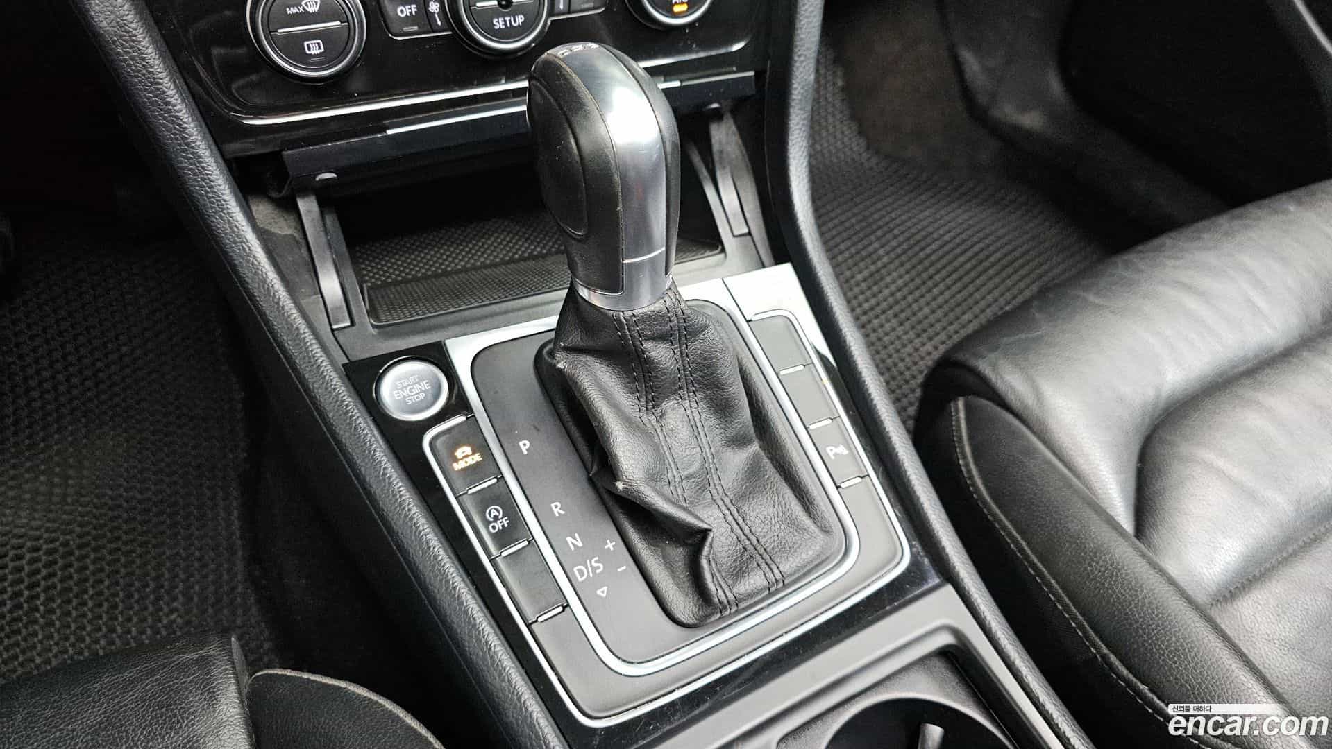 Golf Volkswagen 2014.4-INNER-009