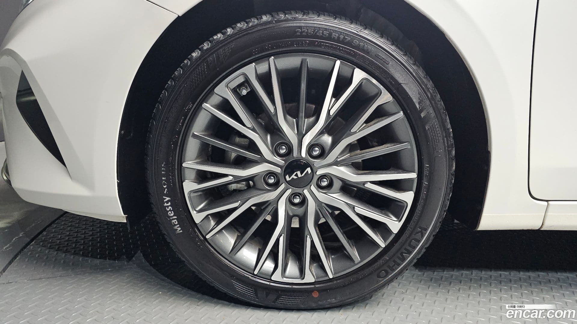 Main__Slider__Photo:K3 Kia 2023.3-4