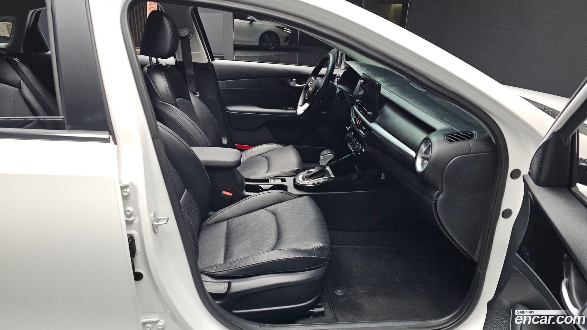 Main__Slider__Photo:K3 Kia 2023.3-11