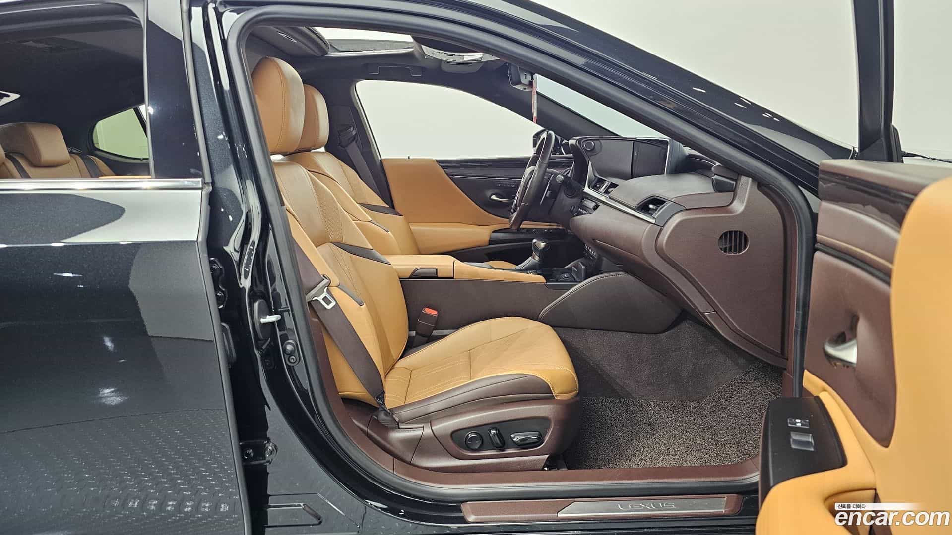 ES Lexus 2020.7-INNER-010