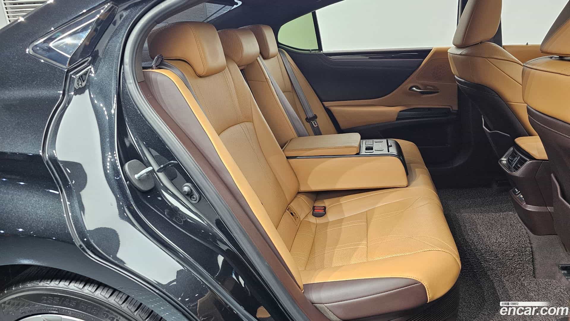 ES Lexus 2020.7-OPTION-016