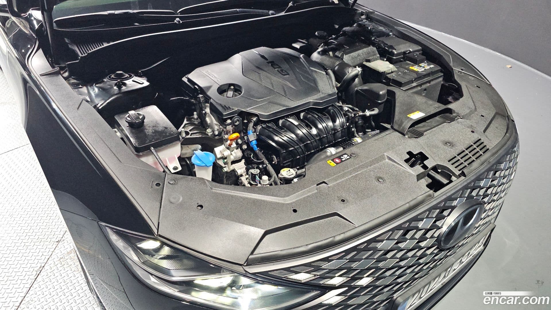 Main__Slider__Photo:Grandeur Hyundai 2022.3-5