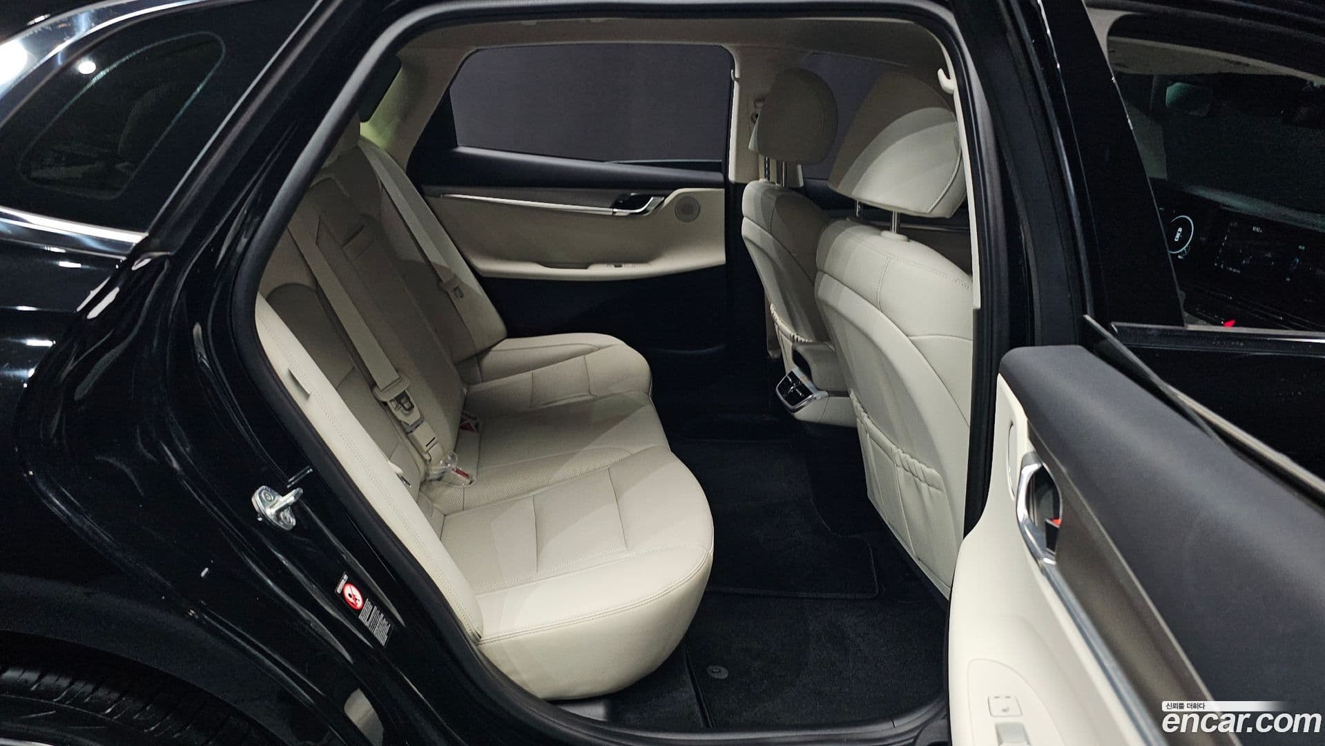 Main__Slider__Photo:Grandeur Hyundai 2022.3-11