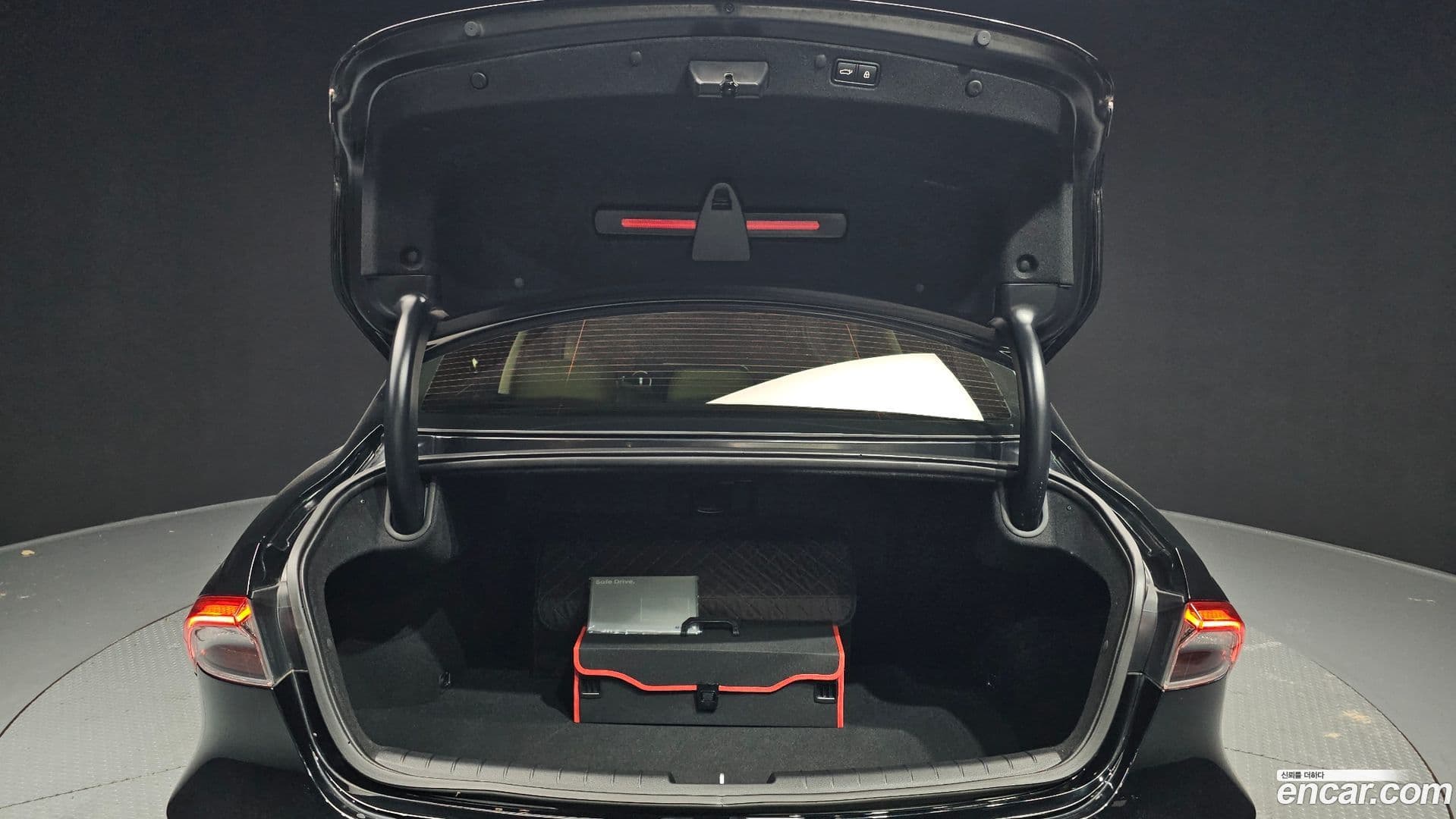 Main__Slider__Photo:Grandeur Hyundai 2022.3-19