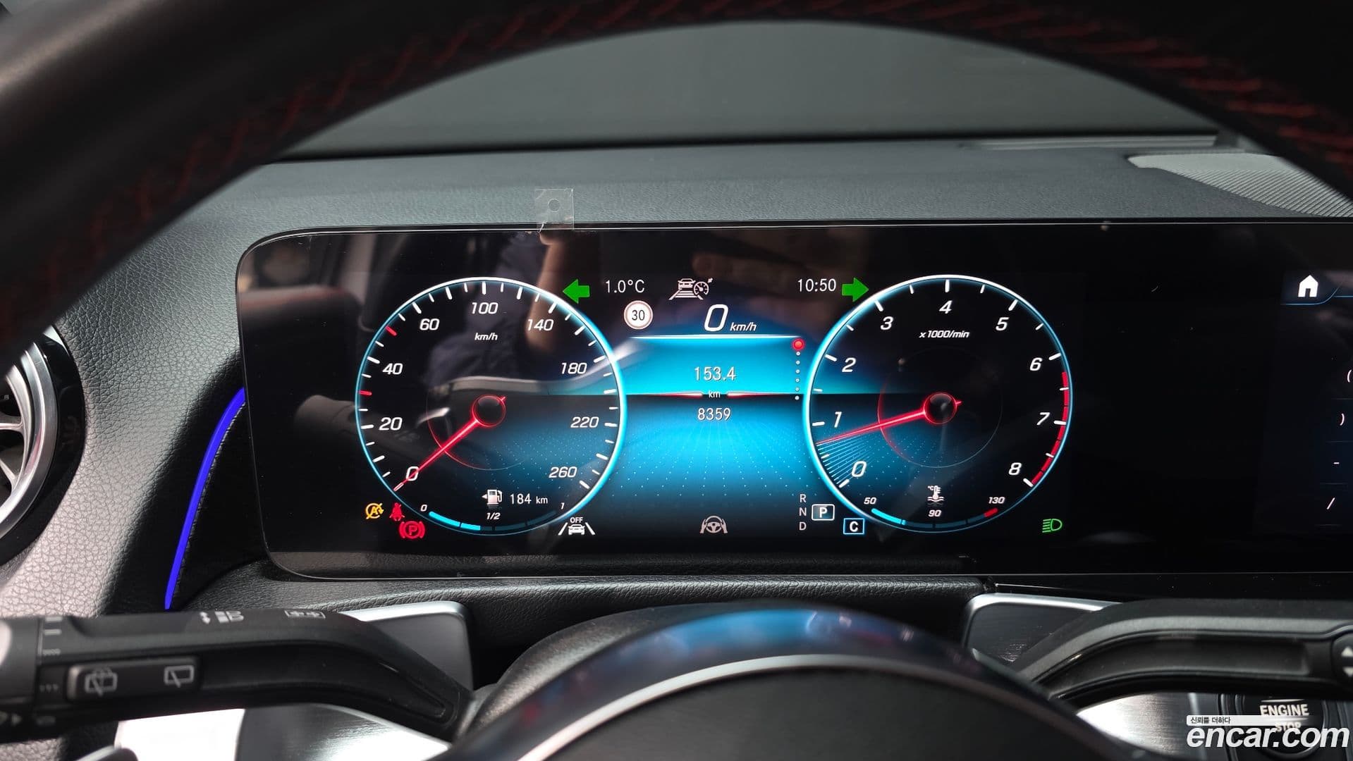 Main__Slider__Photo:GLB-Class Mercedes-Benz 2022.5-7