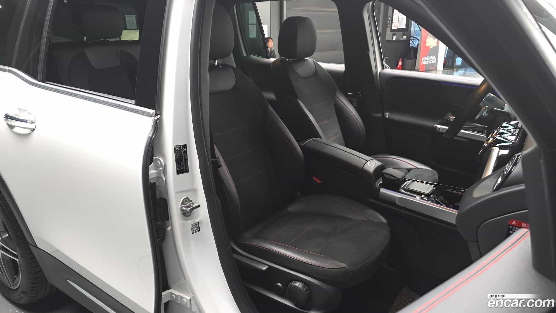 GLB-Class Mercedes-Benz 2022.5-INNER-010