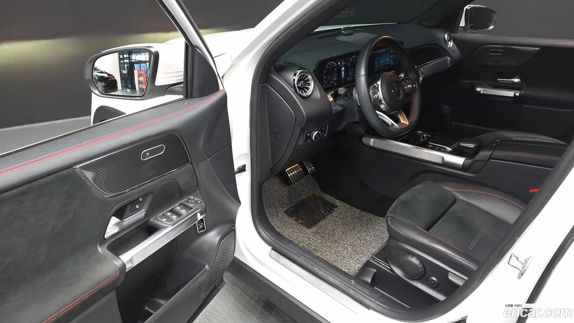 GLB-Class Mercedes-Benz 2022.5-OPTION-016