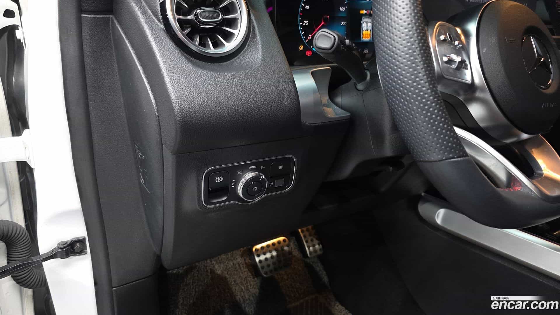 GLB-Class Mercedes-Benz 2022.5-OPTION-017