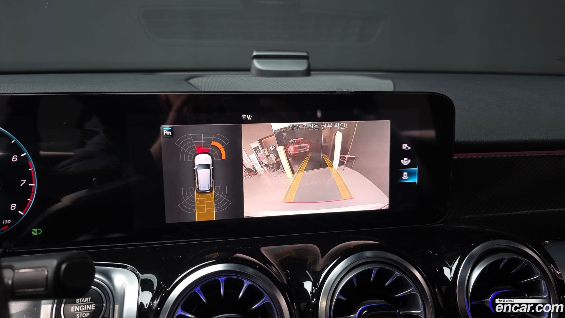 Main__Slider__Photo:GLB-Class Mercedes-Benz 2022.5-15