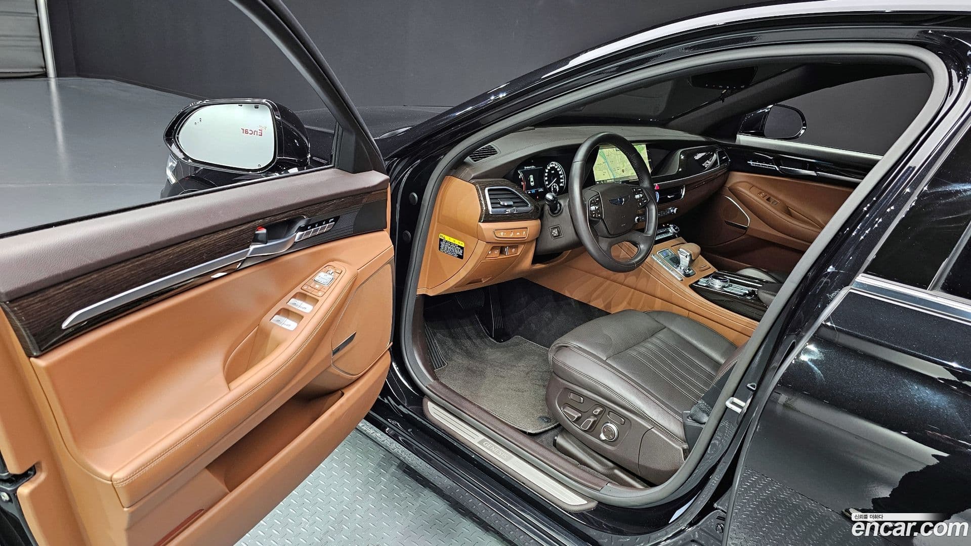 Main__Slider__Photo:G90 Genesis 2021.5-10