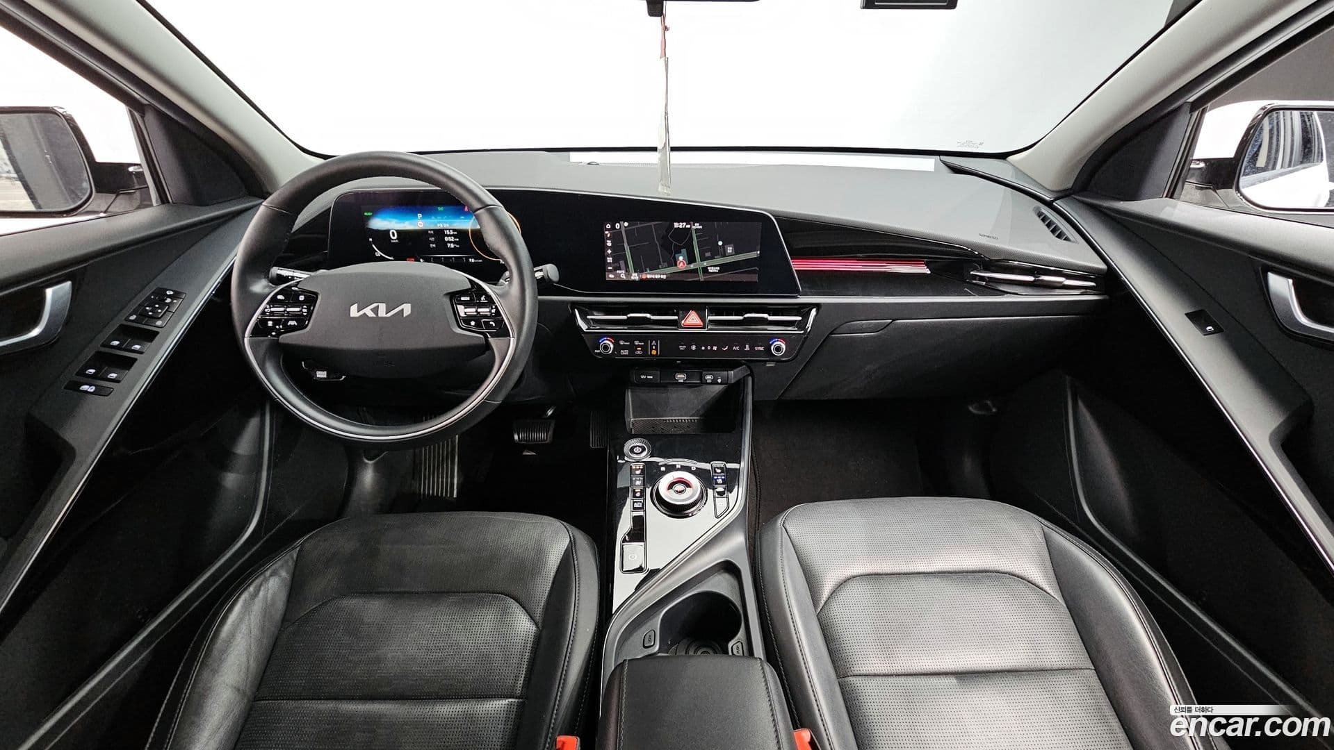 Main__Slider__Photo:Niro Kia 2022.10-6