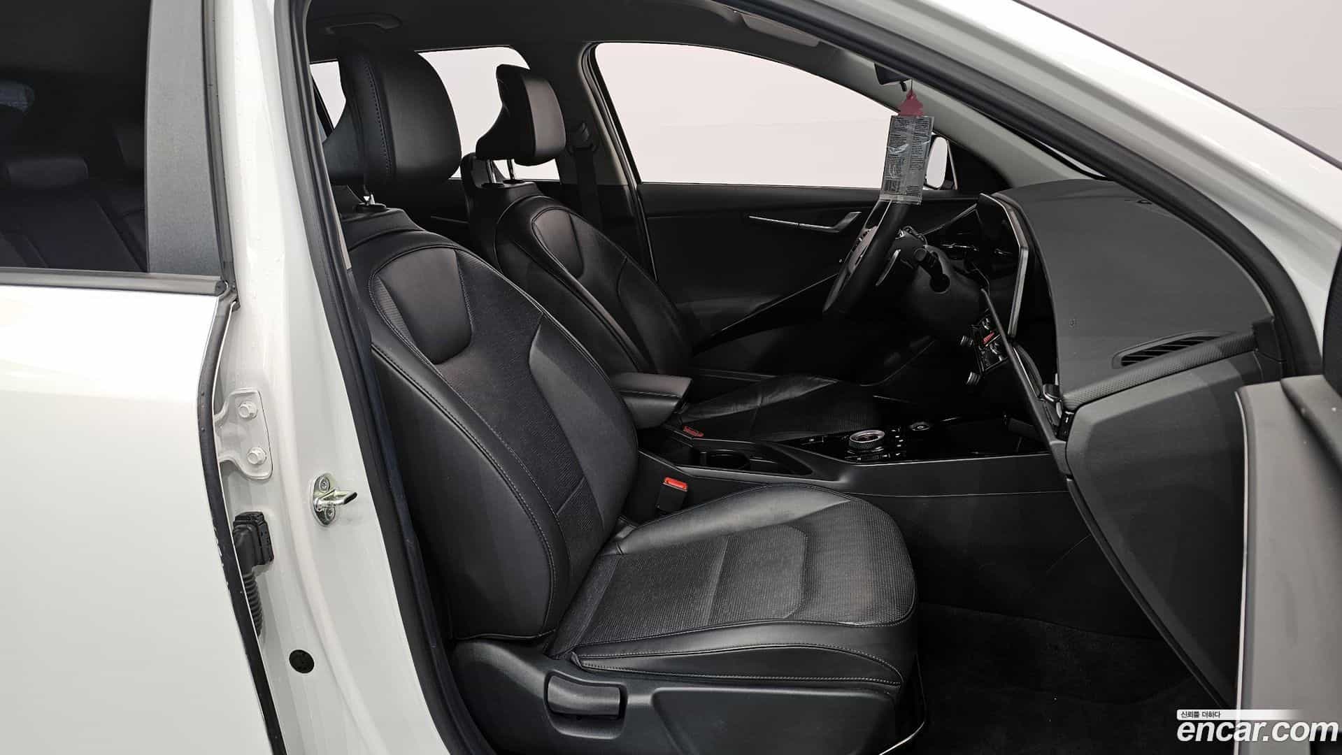 Niro Kia 2022.10-INNER-010