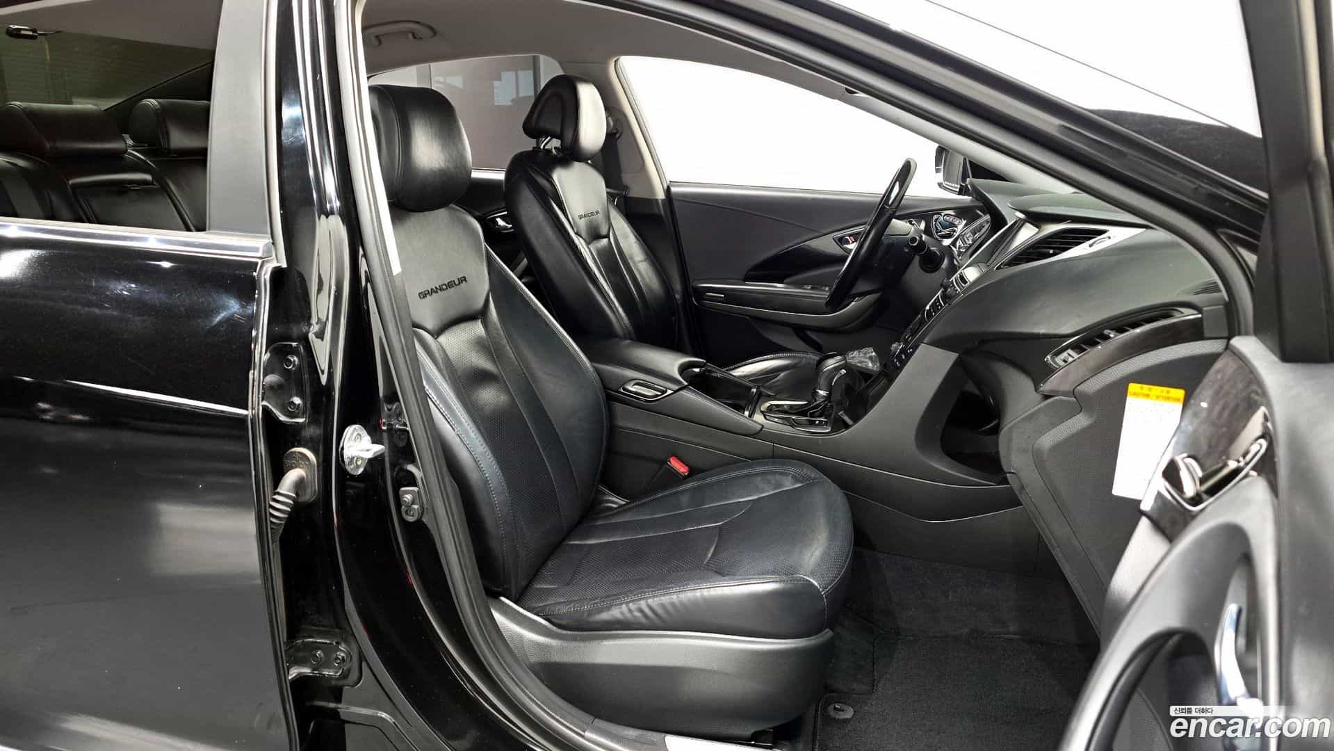 Grandeur Hyundai 2015.0-OPTION-015