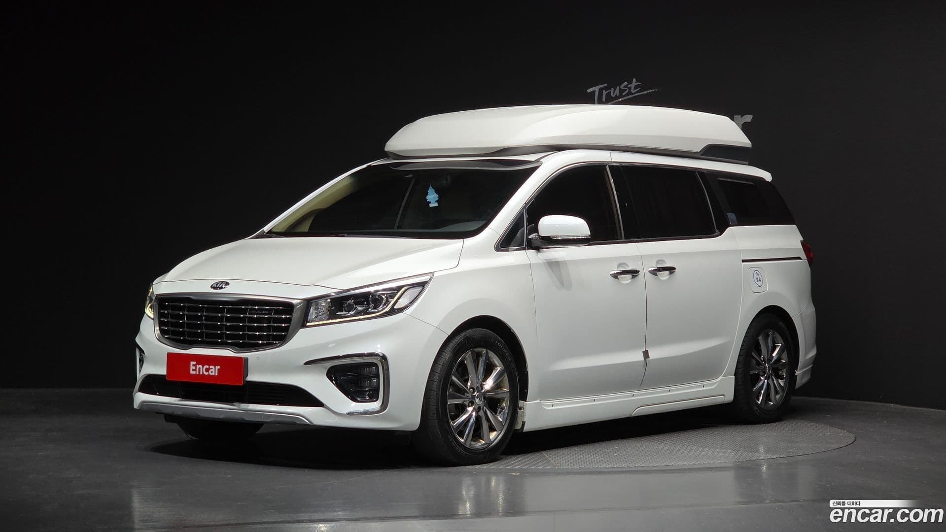Main__Slider__Photo:Canival Kia 2019.11-0