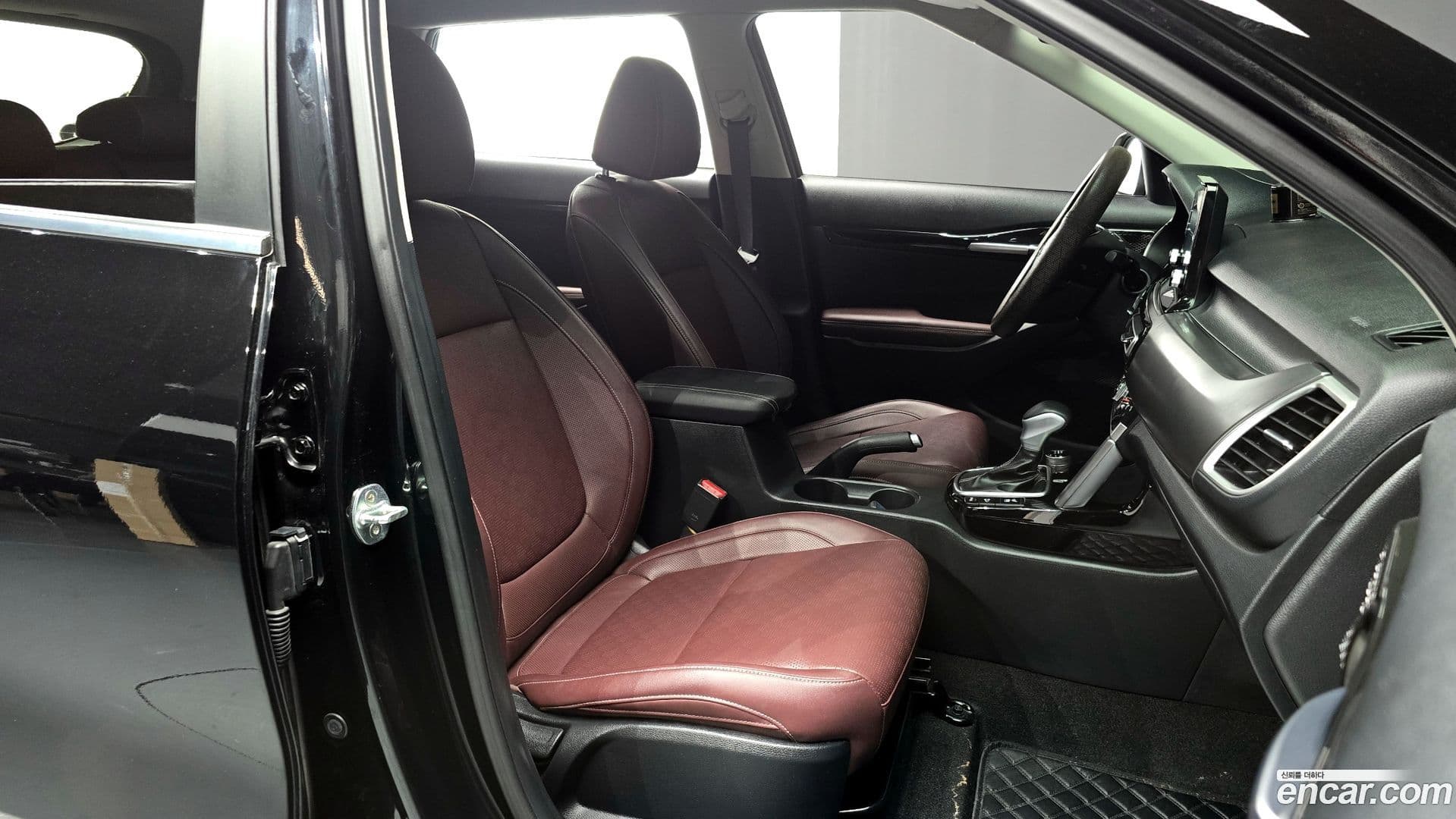 Main__Slider__Photo:Seltos Kia 2021.5-9