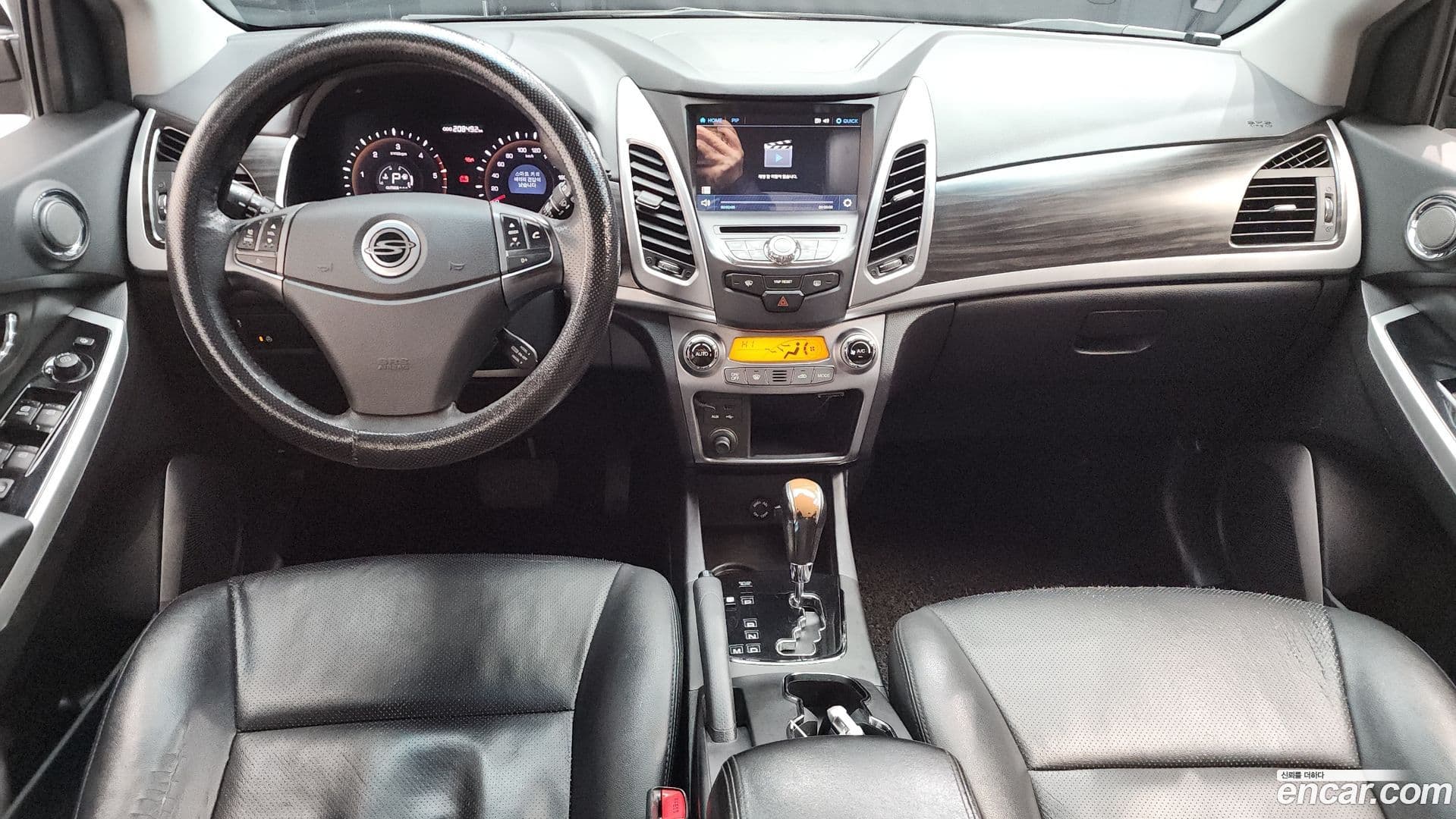Main__Slider__Photo:KORANDO KG_Mobility_Ssangyong 2014.3-6