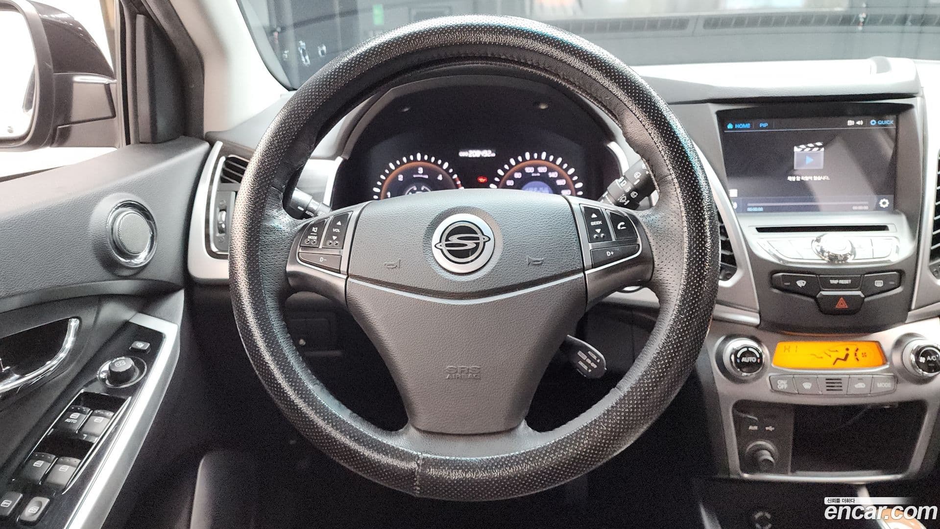 Main__Slider__Photo:KORANDO KG_Mobility_Ssangyong 2014.3-12