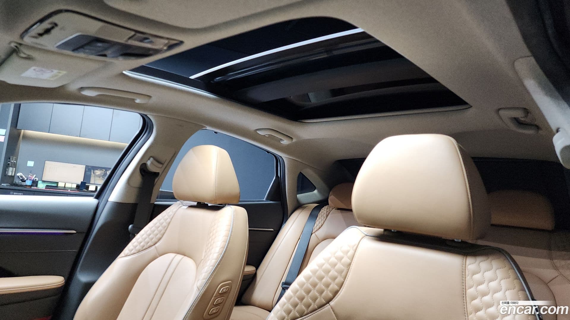 Main__Slider__Photo:Sonata Hyundai 2021.10-18