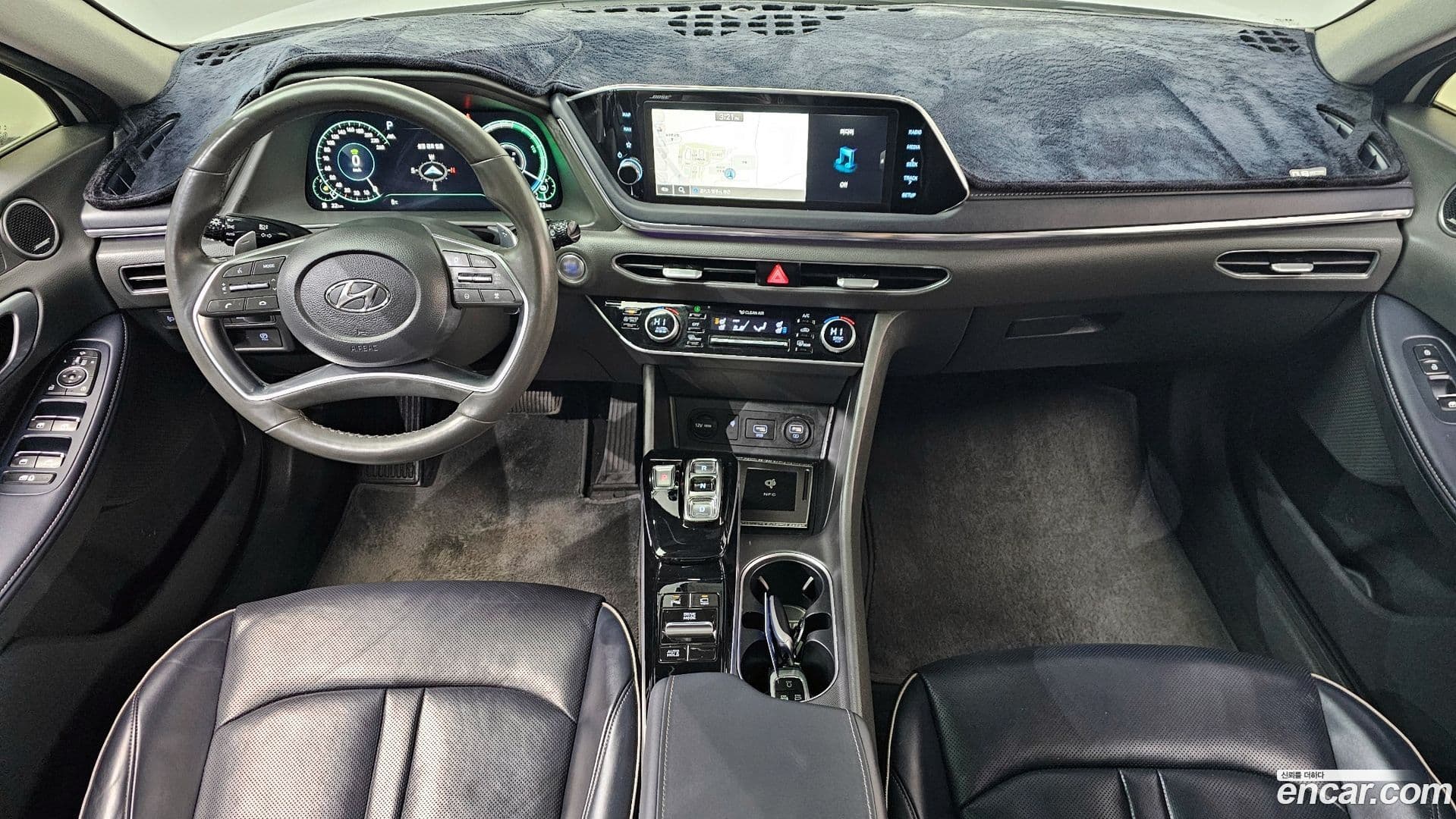 Main__Slider__Photo:Sonata Hyundai 2020.4-6