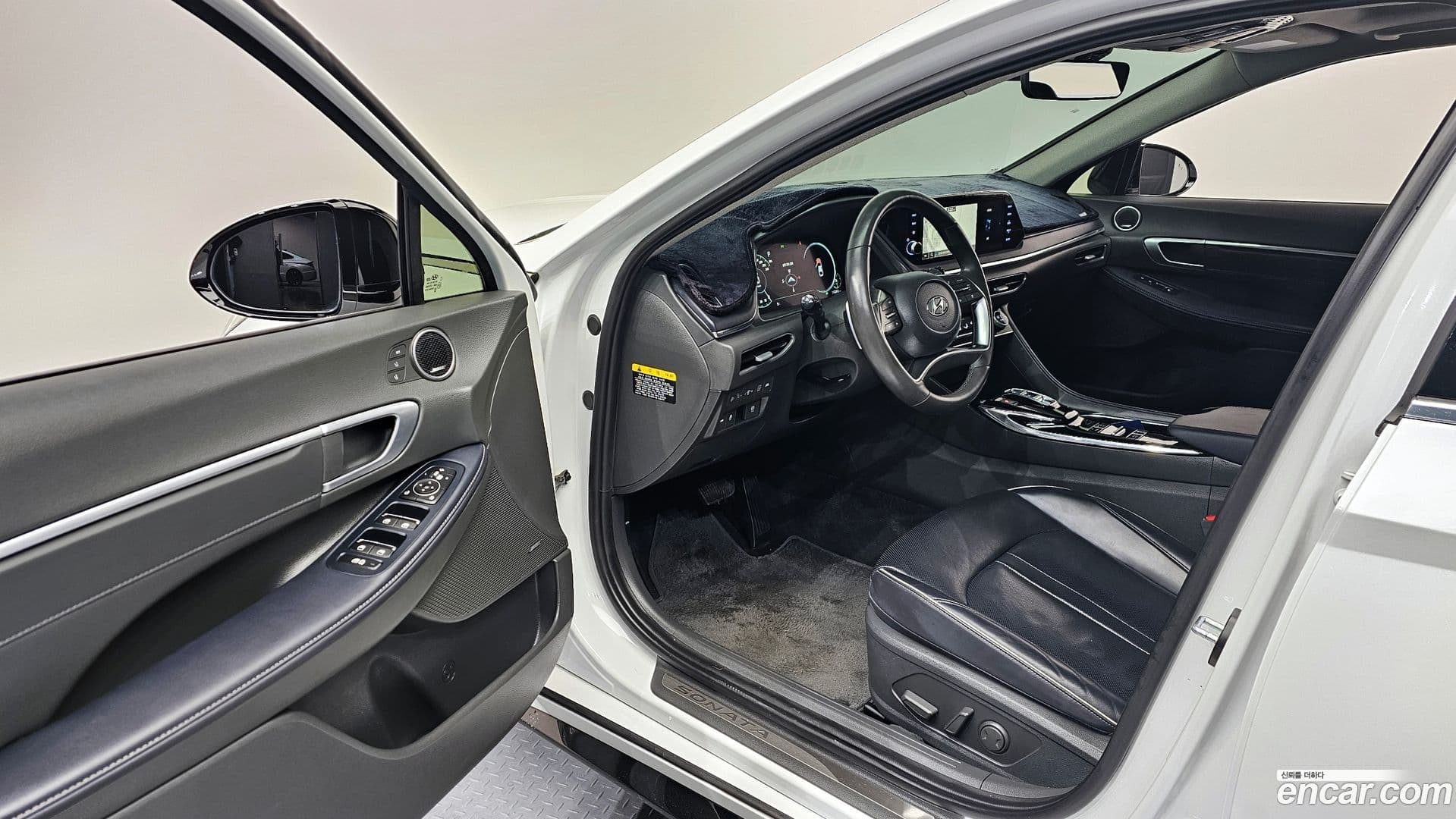 Main__Slider__Photo:Sonata Hyundai 2020.4-10