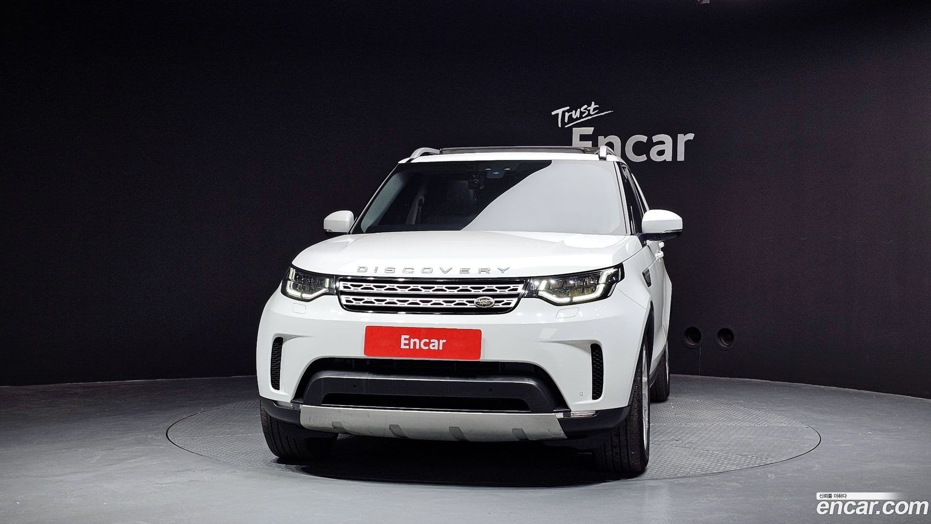 Main__Slider__Photo:Discovery Land Rover 2019.11-2