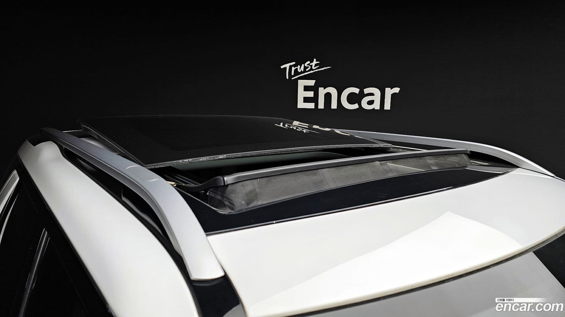 Main__Slider__Photo:Discovery Land Rover 2019.11-19