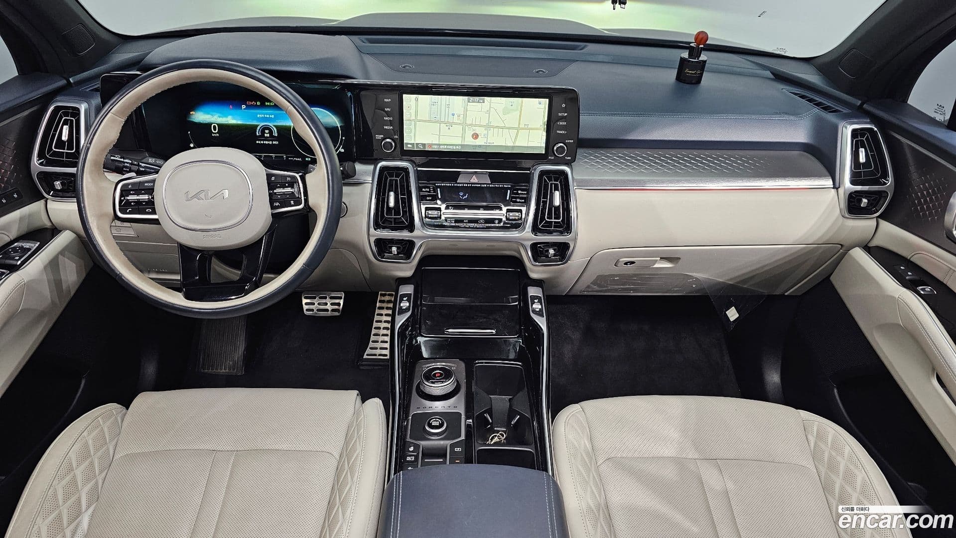 Main__Slider__Photo:Sorento Kia 2023.2-6