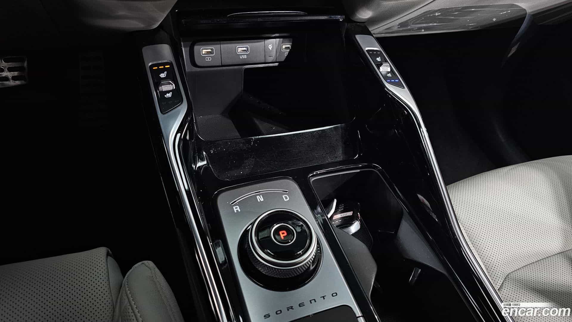 Sorento Kia 2023.2-INNER-009