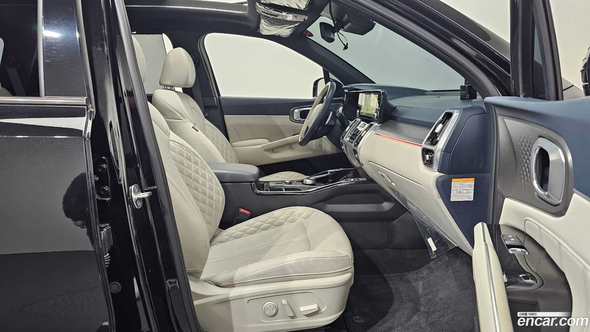Sorento Kia 2023.2-INNER-010