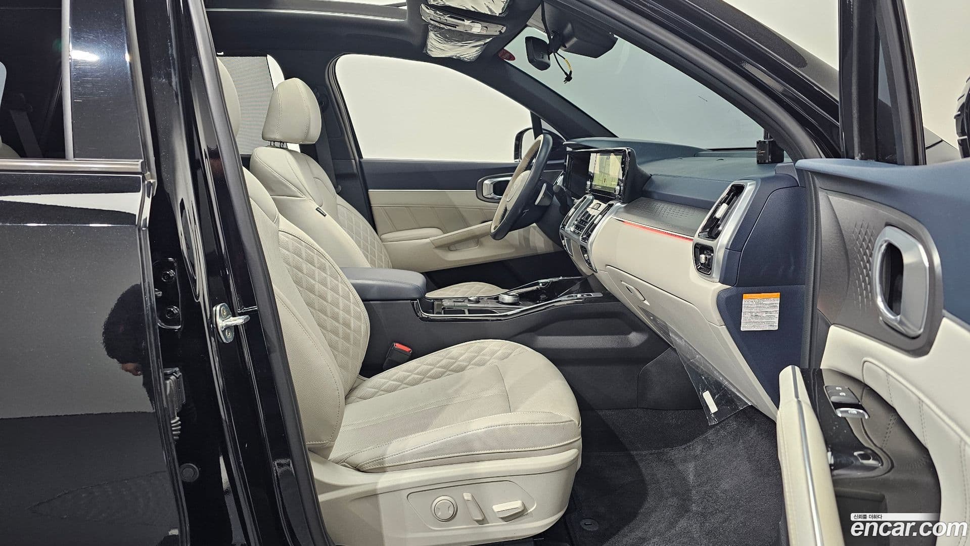 Main__Slider__Photo:Sorento Kia 2023.2-9