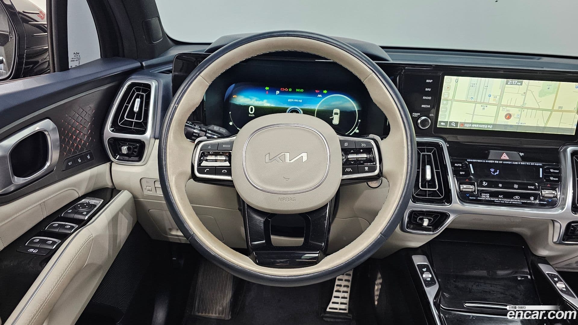 Main__Slider__Photo:Sorento Kia 2023.2-12