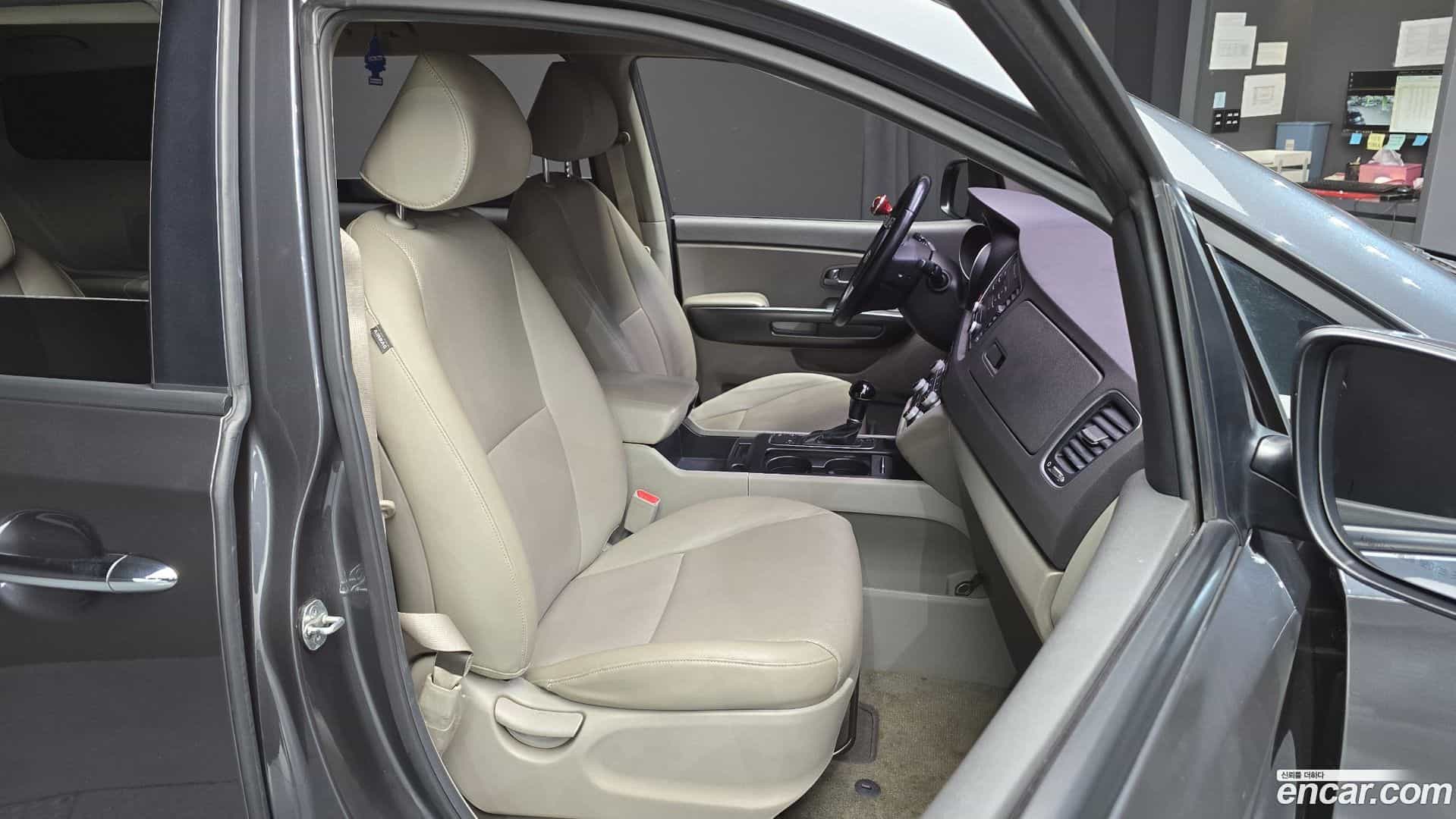 Canival Kia 2015.0-OPTION-016