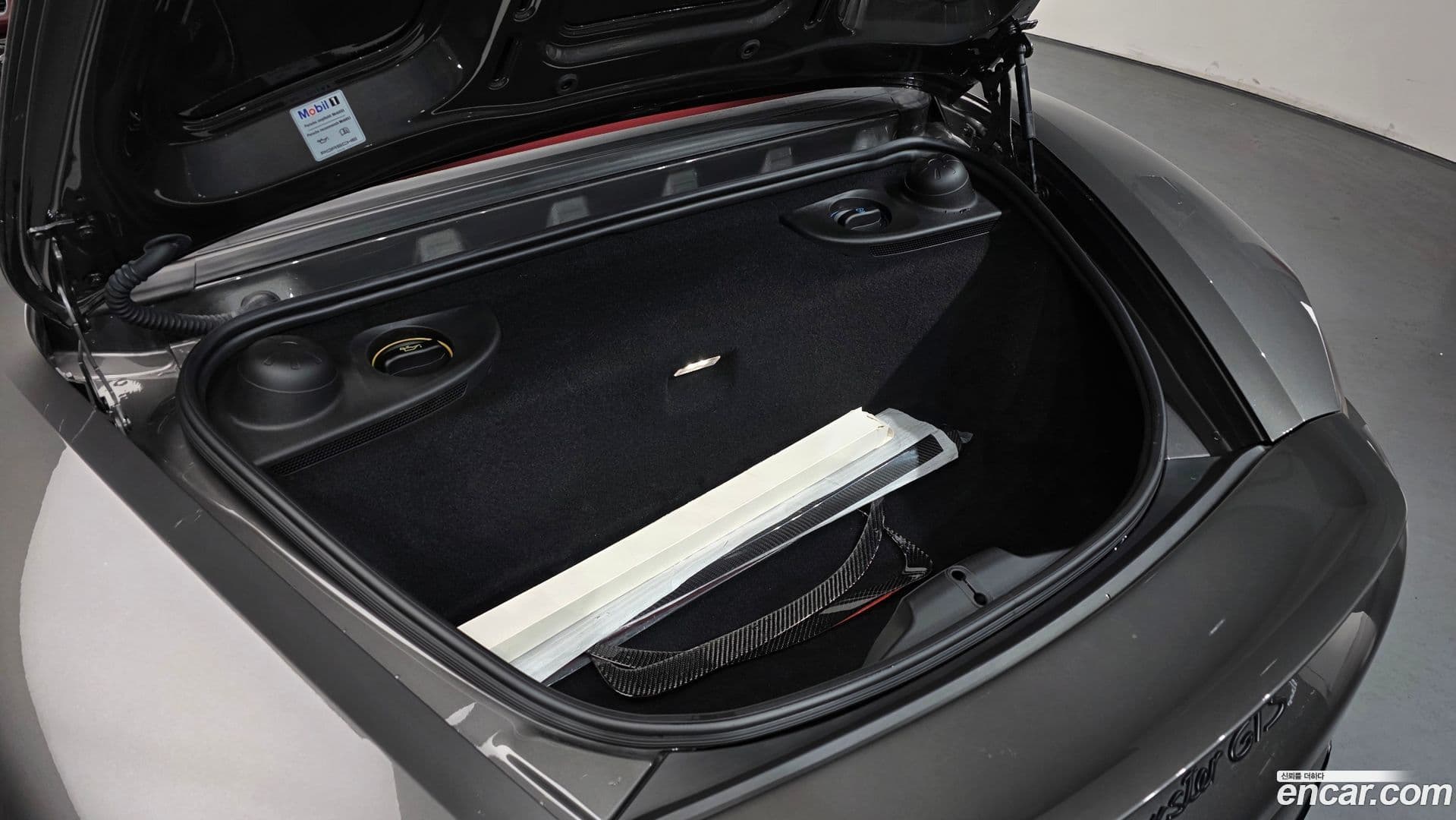 Main__Slider__Photo:718 Porsche 2019.5-5