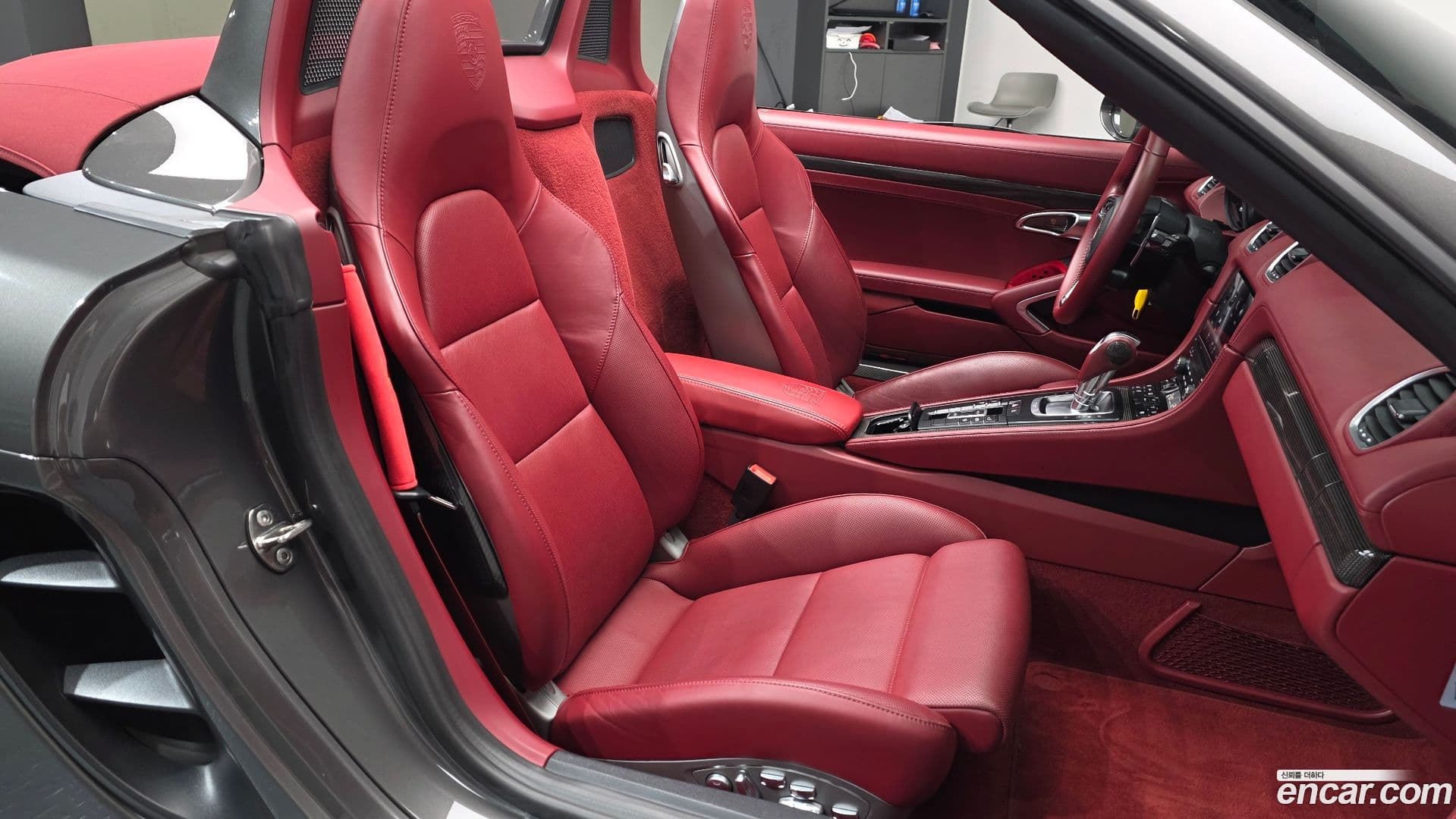 Main__Slider__Photo:718 Porsche 2019.5-9